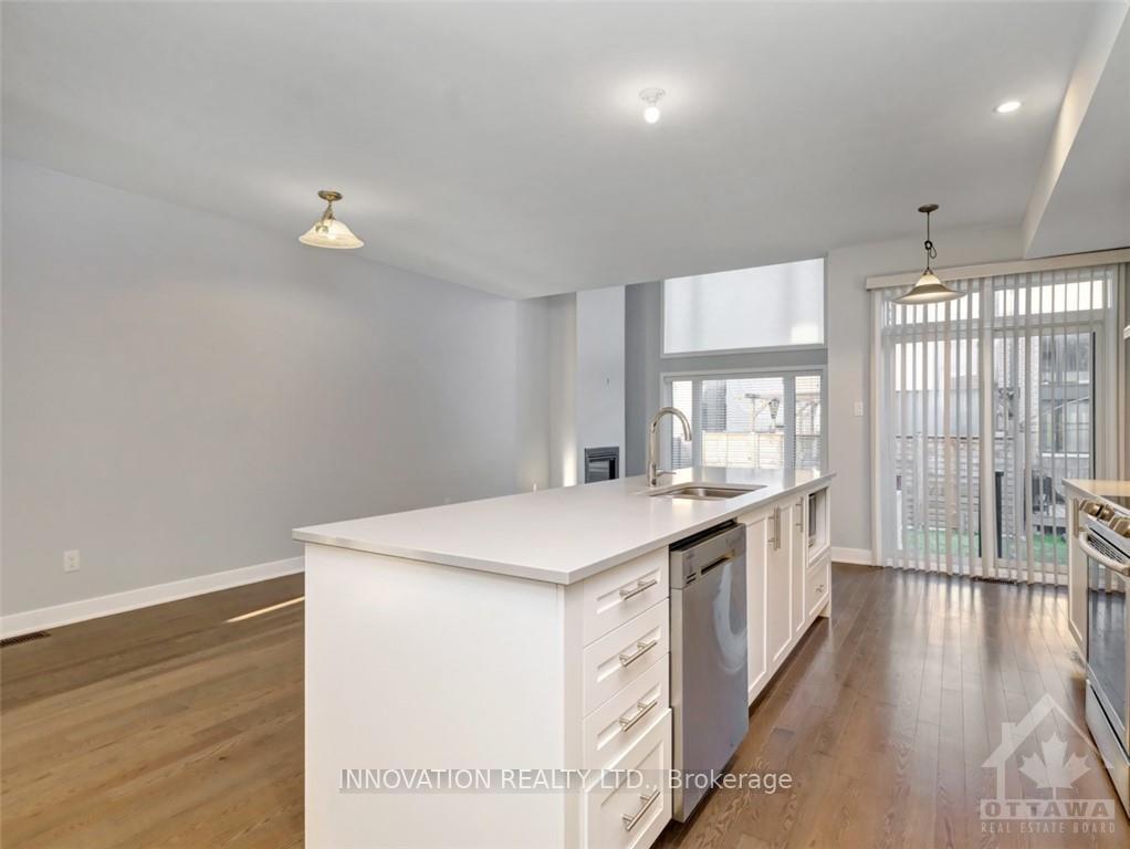 Photo 11 of 470 Trident Mews, Ottawa, Leitrim — HOMEH
