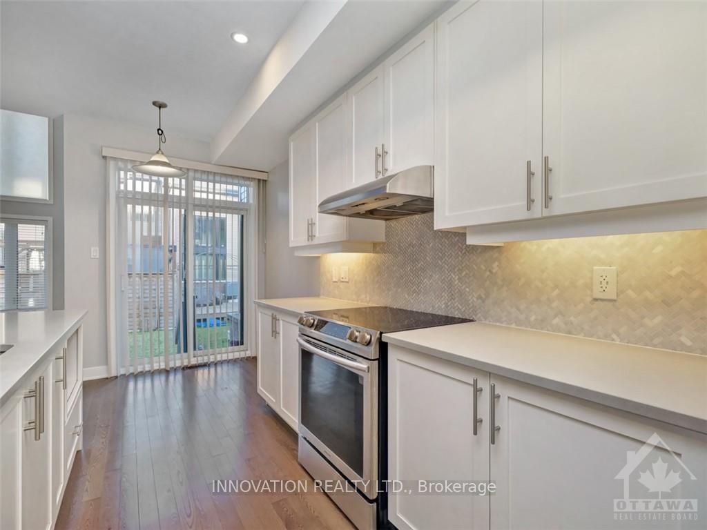 Photo 12 of 470 Trident Mews, Ottawa, Leitrim — HOMEH