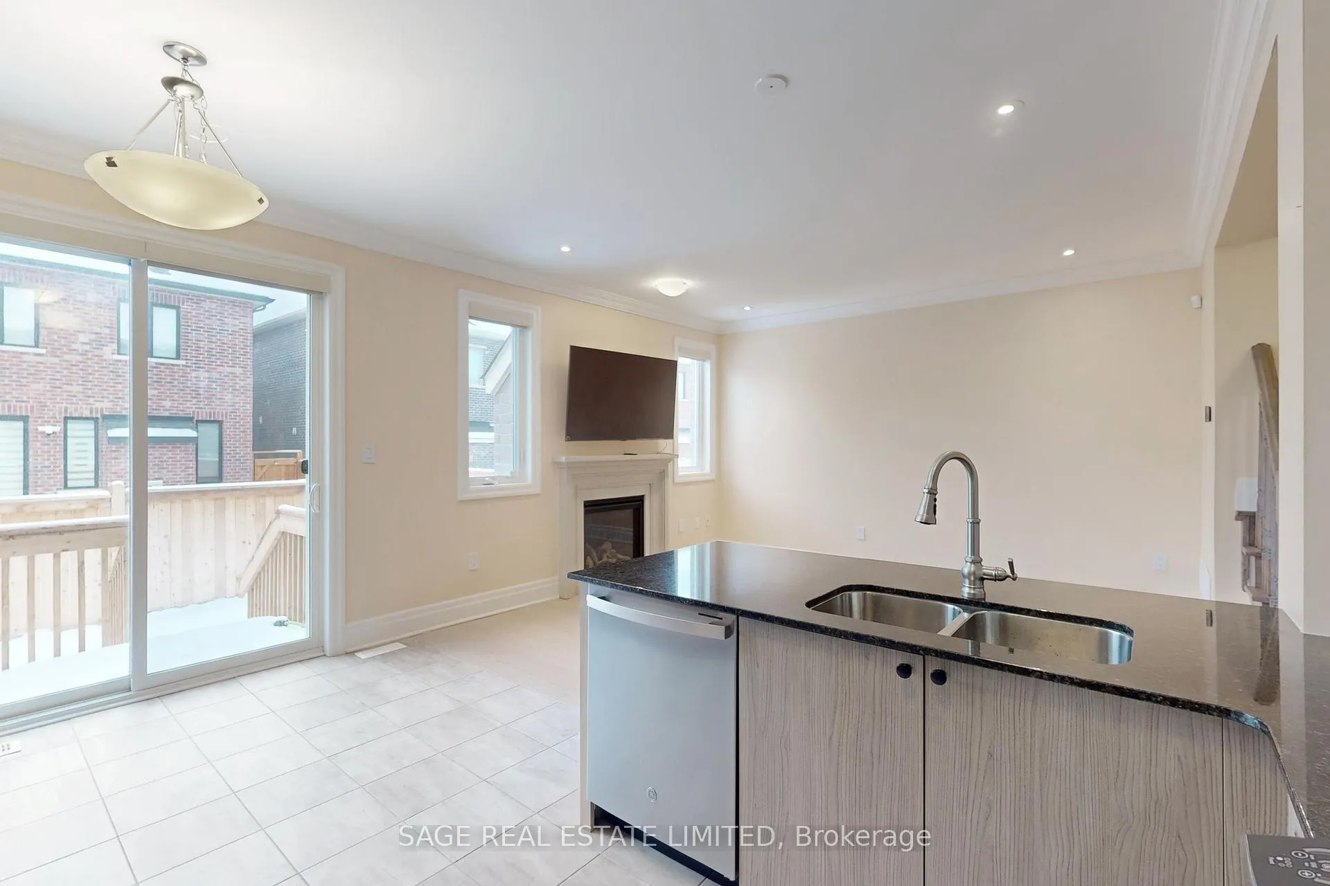 Photo 14 of 1826 Thames Circle, Milton, Bowes — HOMEH
