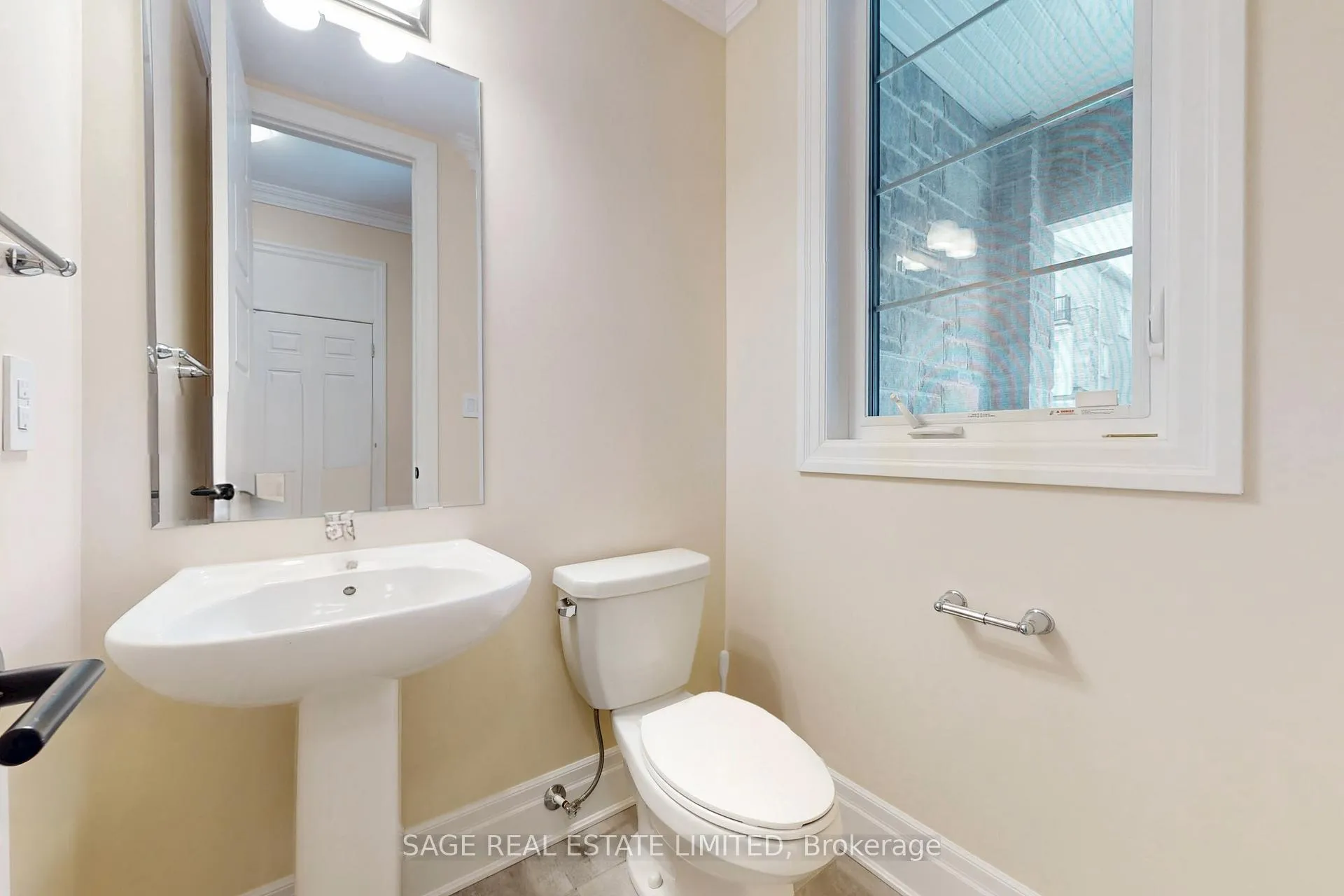 Photo 15 of 1826 Thames Circle, Milton, Bowes — HOMEH