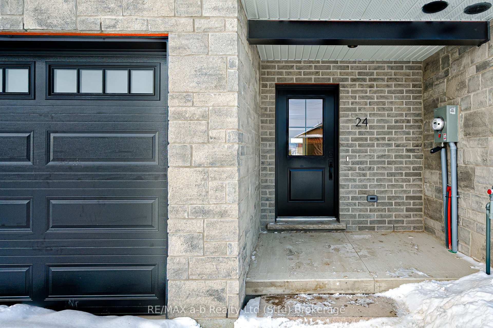 Photo 2 of 16 Linda Drive, Huron East, Seaforth — HOMEH