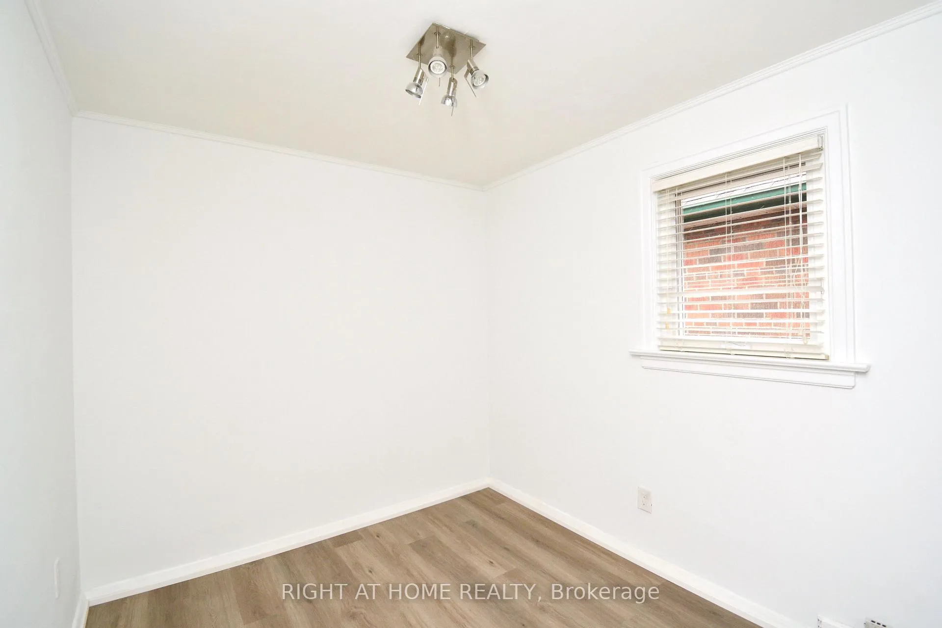 Photo 7 of 22 Landour Avenue, Toronto, Keelesdale-Eglinton West — HOMEH