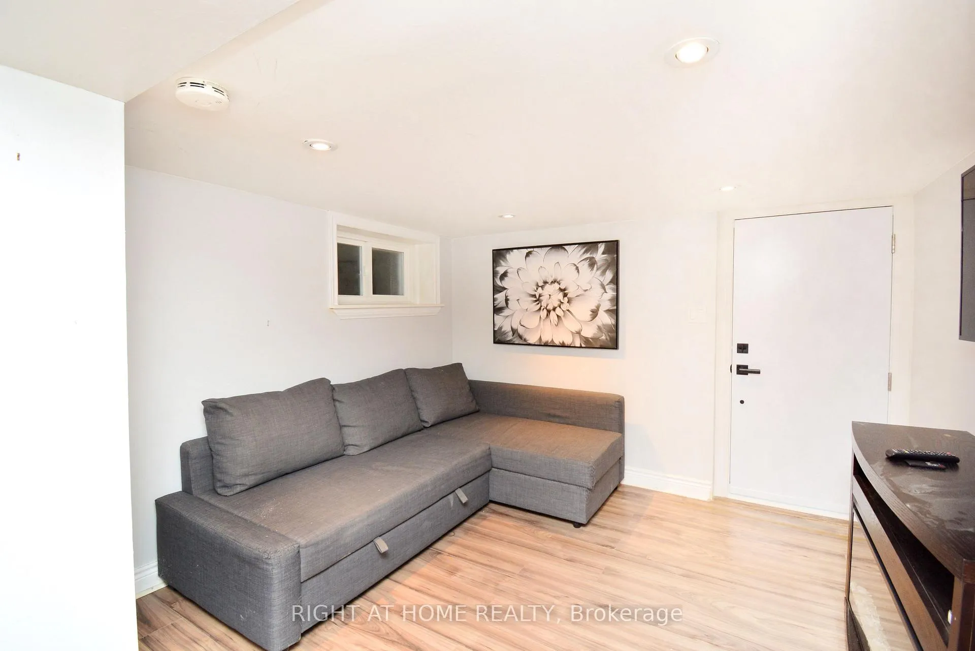 Photo 18 of 22 Landour Avenue, Toronto, Keelesdale-Eglinton West — HOMEH