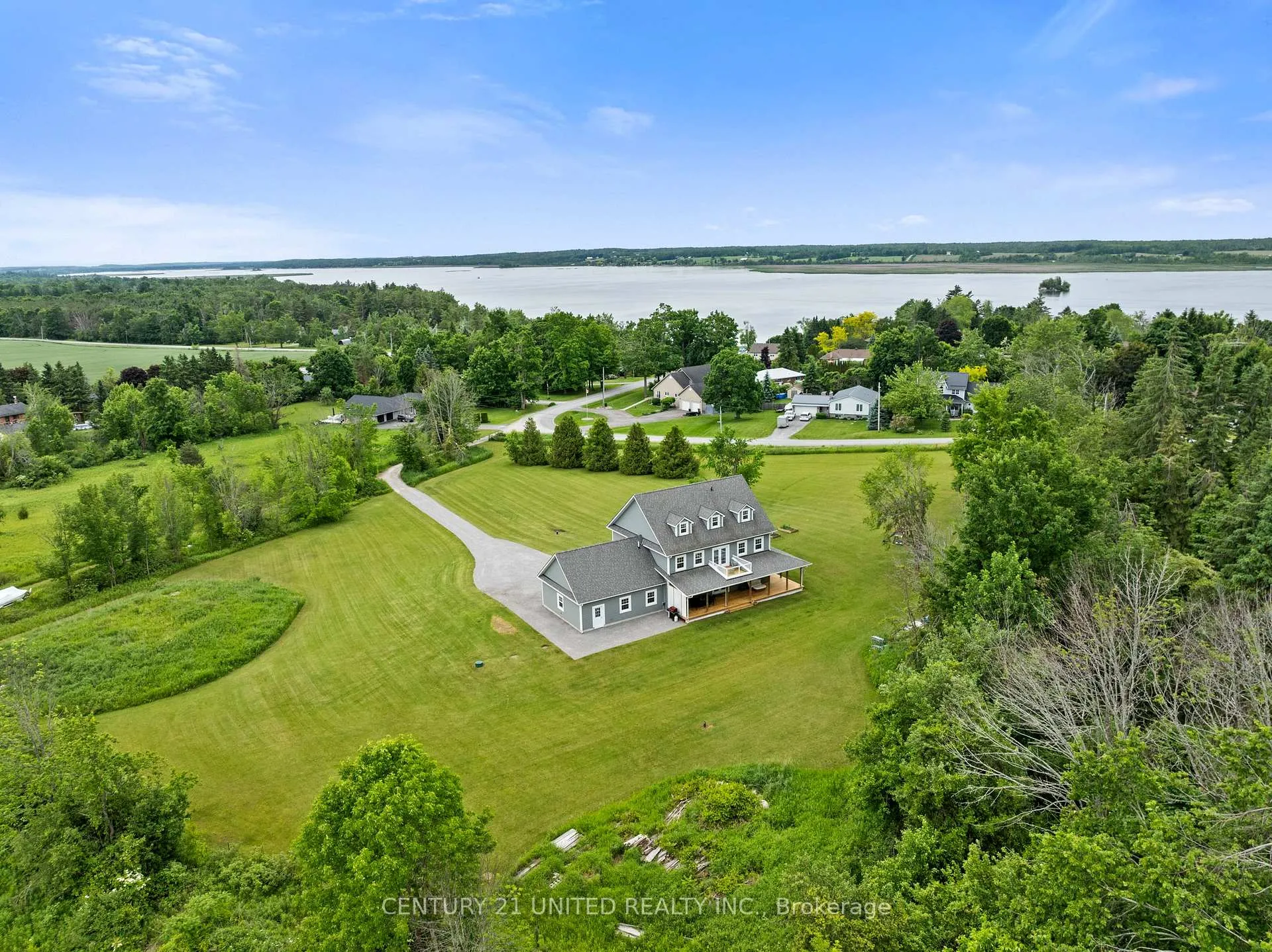Photo 4 of 187 Kildeer Lane, Selwyn — HOMEH