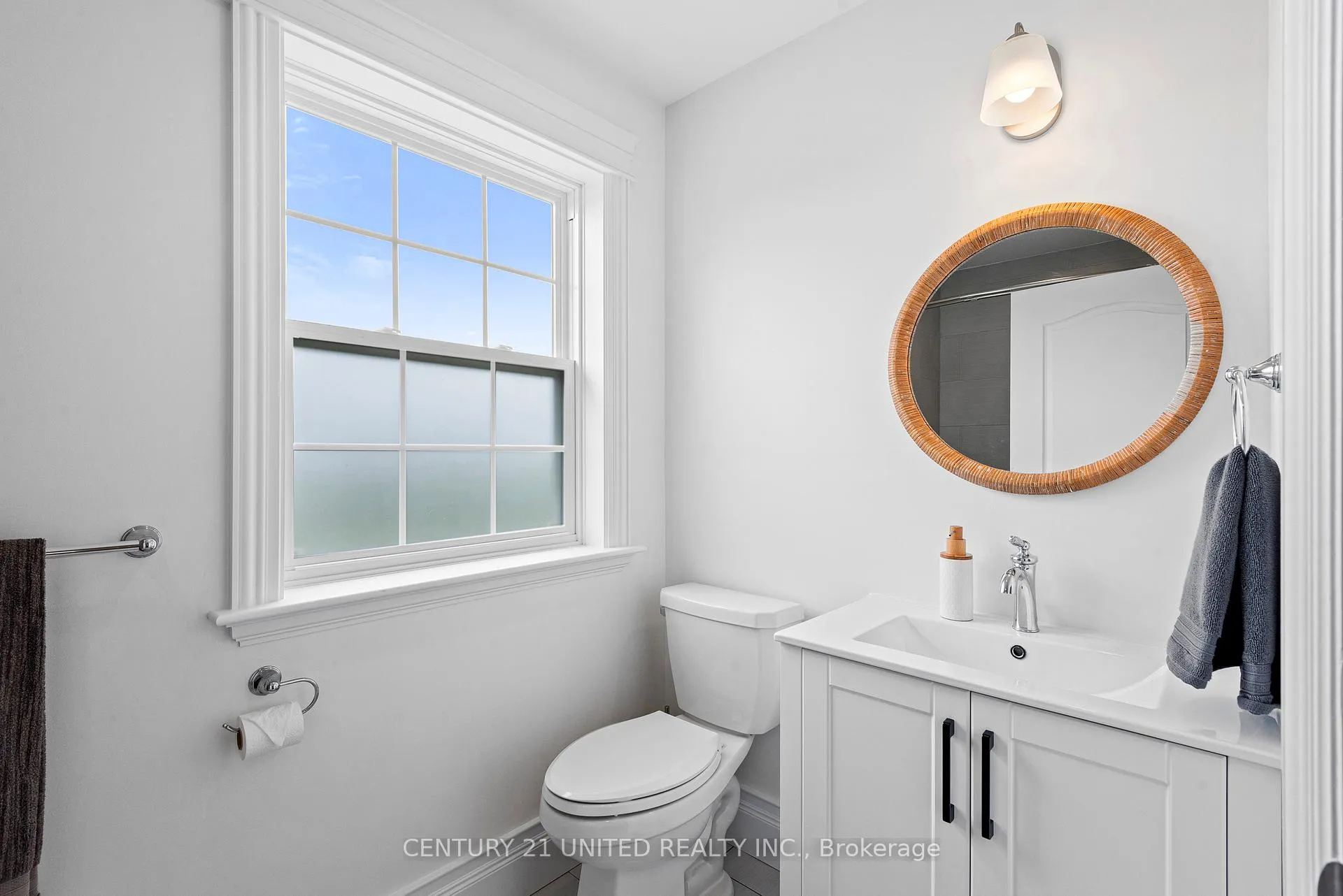 Photo 35 of 187 Kildeer Lane, Selwyn — HOMEH