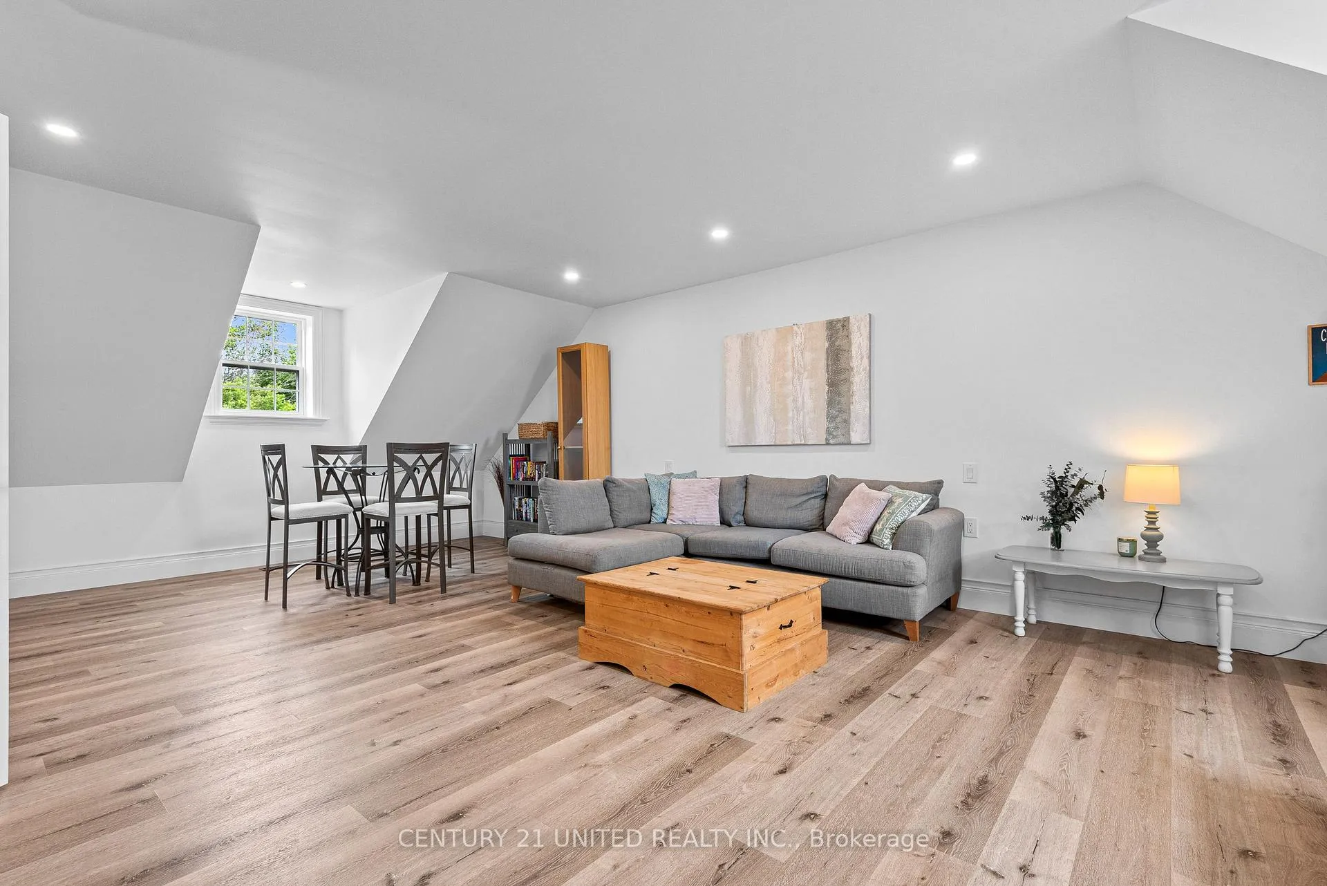 Photo 37 of 187 Kildeer Lane, Selwyn — HOMEH