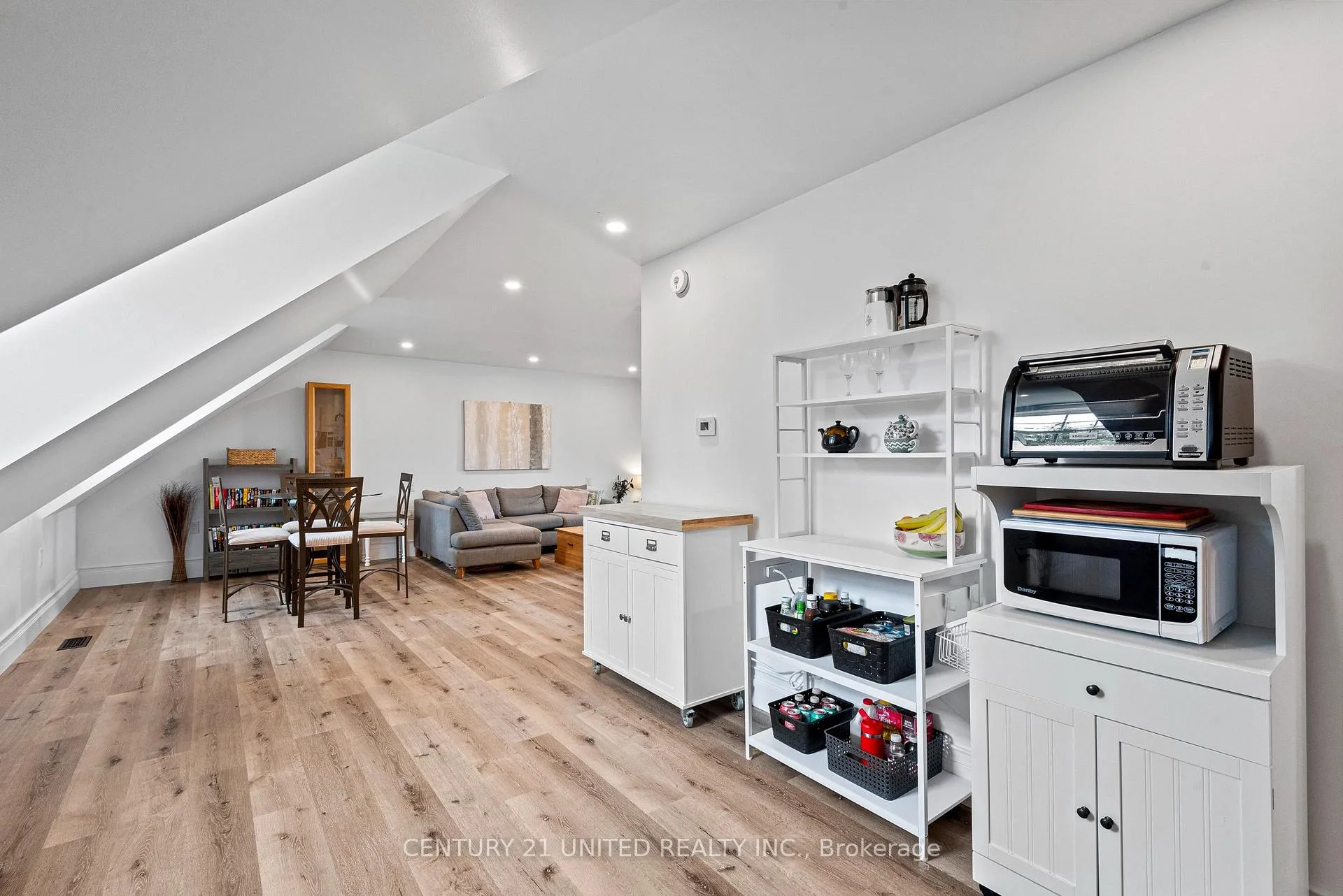 Photo 42 of 187 Kildeer Lane, Selwyn — HOMEH