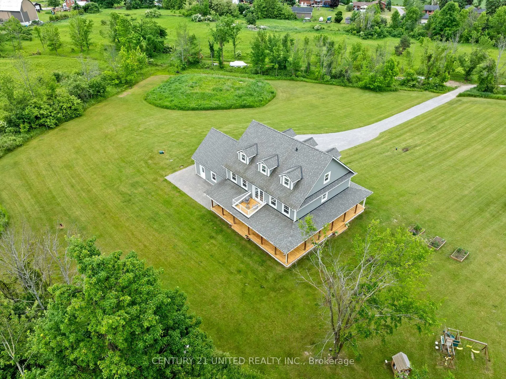 Photo 47 of 187 Kildeer Lane, Selwyn — HOMEH