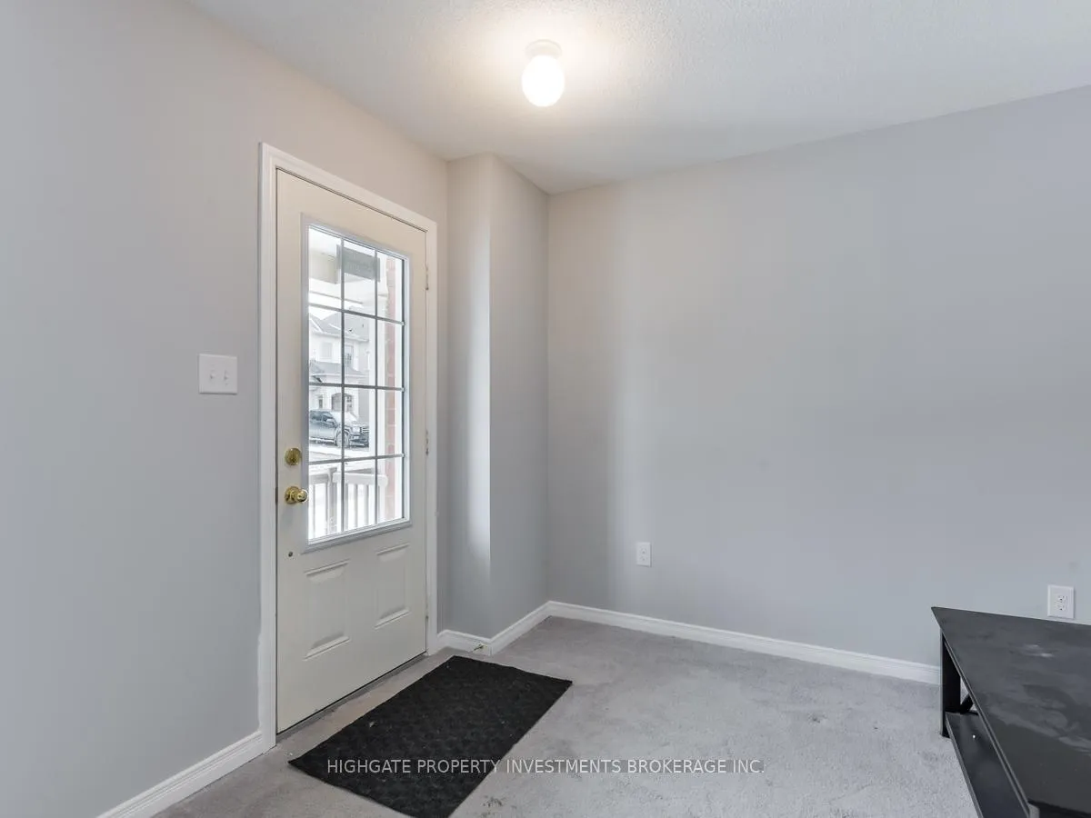 Photo 4 of 27 Mortlock Street, Ajax, Central East — HOMEH