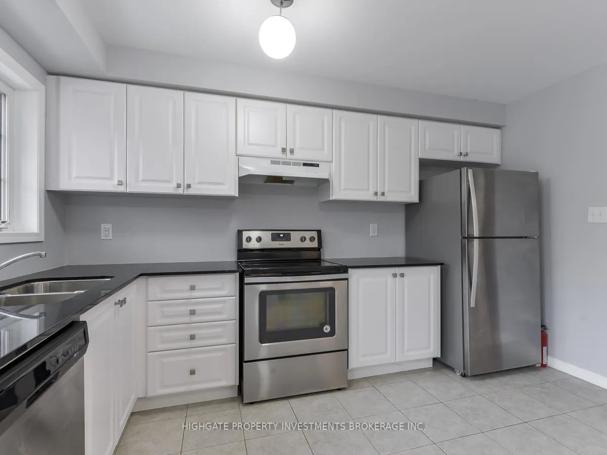 Photo 12 of 27 Mortlock Street, Ajax, Central East — HOMEH
