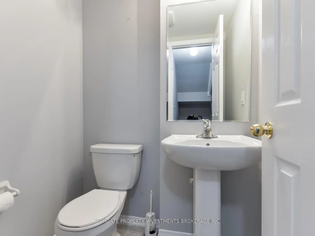 Photo 13 of 27 Mortlock Street, Ajax, Central East — HOMEH