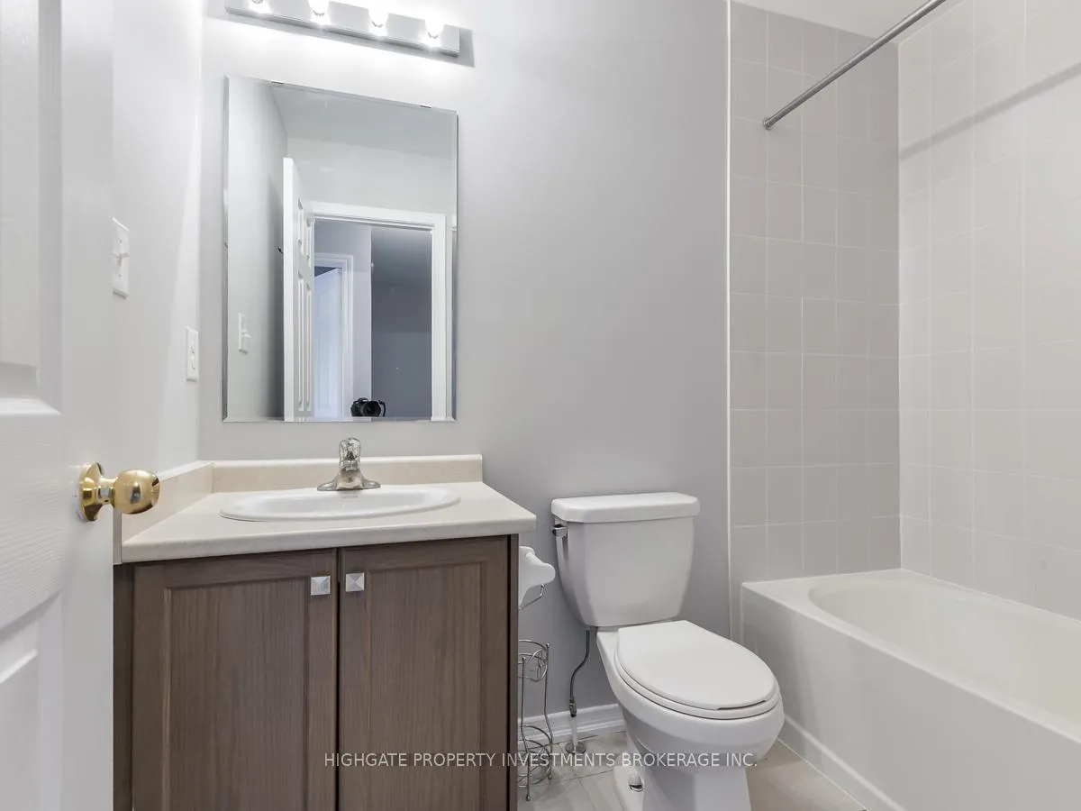 Photo 22 of 27 Mortlock Street, Ajax, Central East — HOMEH