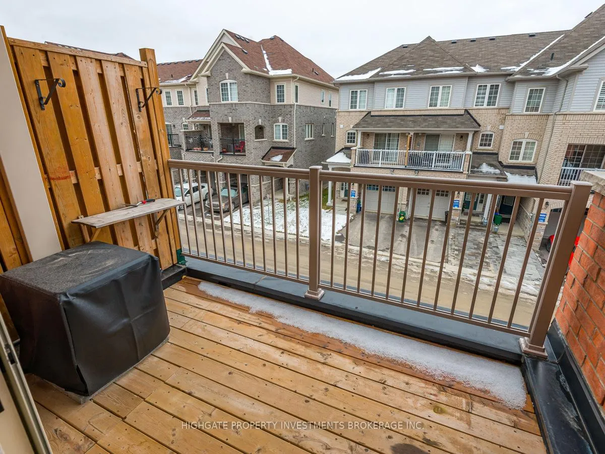 Photo 23 of 27 Mortlock Street, Ajax, Central East — HOMEH