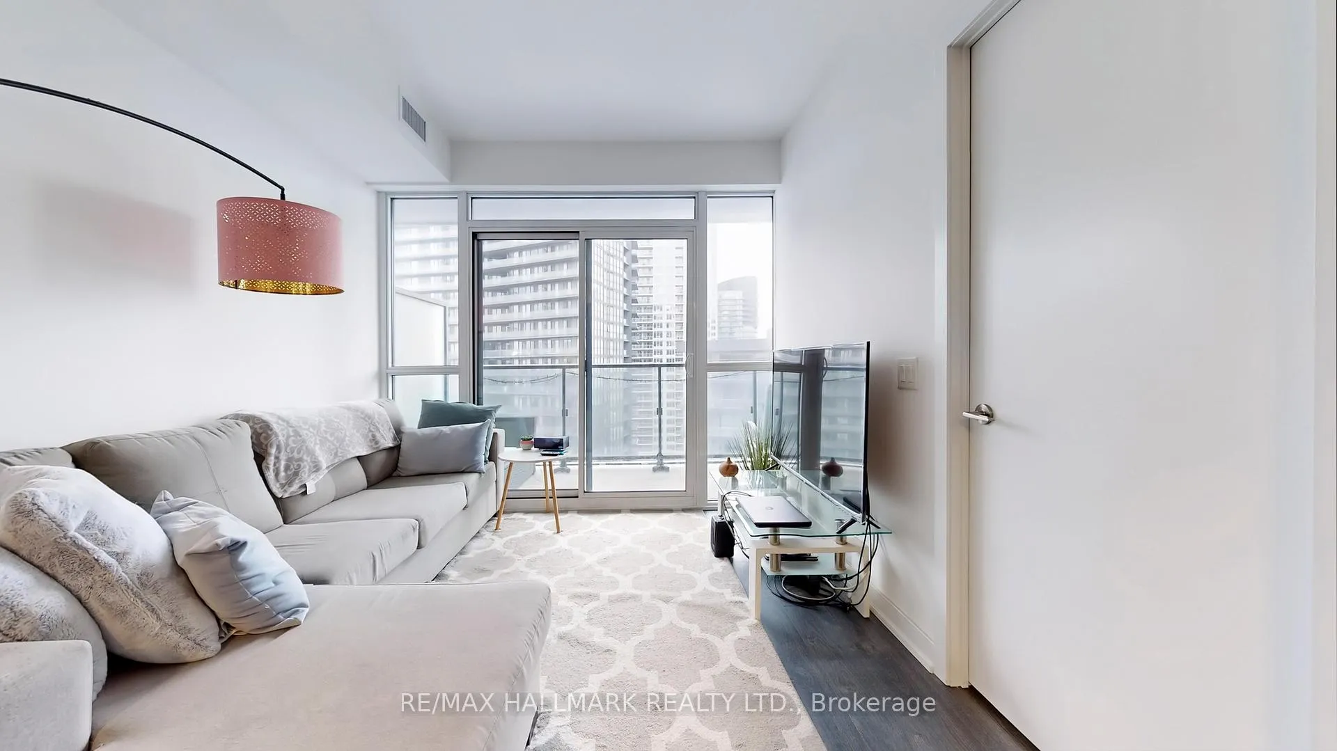 Photo 2 of Unit 1808, 38 Iannuzzi Street, Toronto, Niagara — HOMEH