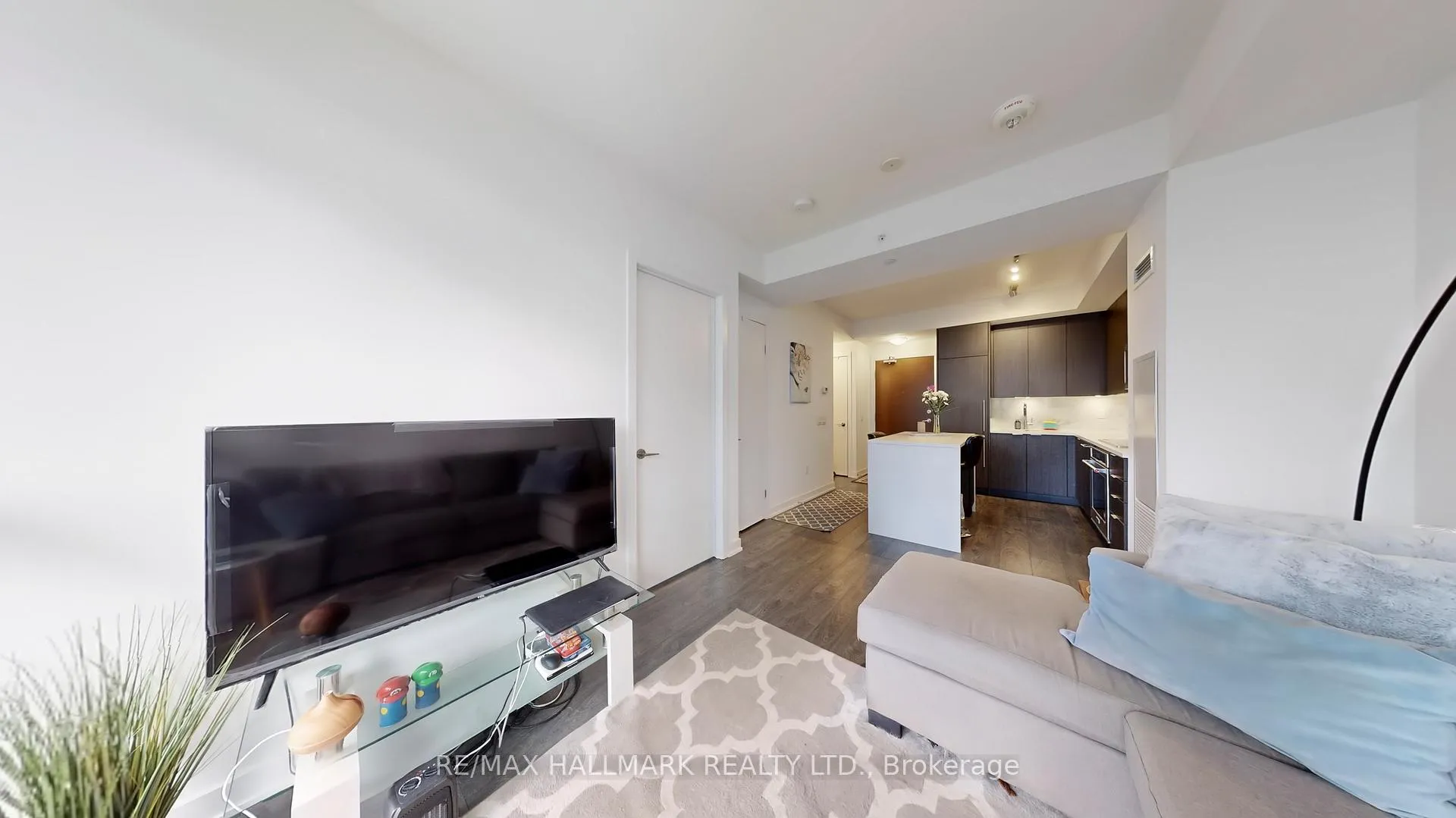 Photo 4 of Unit 1808, 38 Iannuzzi Street, Toronto, Niagara — HOMEH