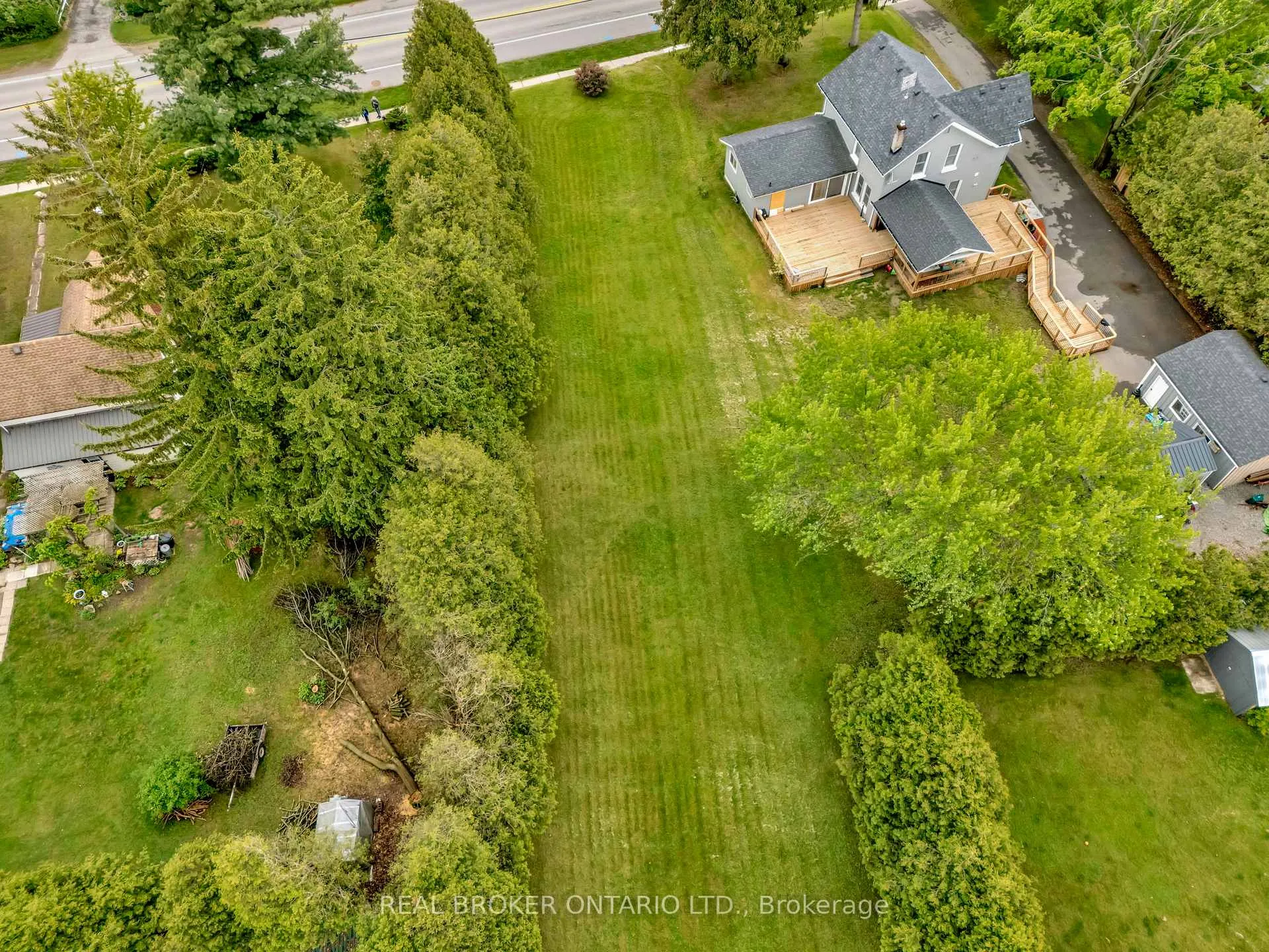 Photo 3 of Unit B, 729 Mount Pleasant Road, Brant, Brantford Twp — HOMEH