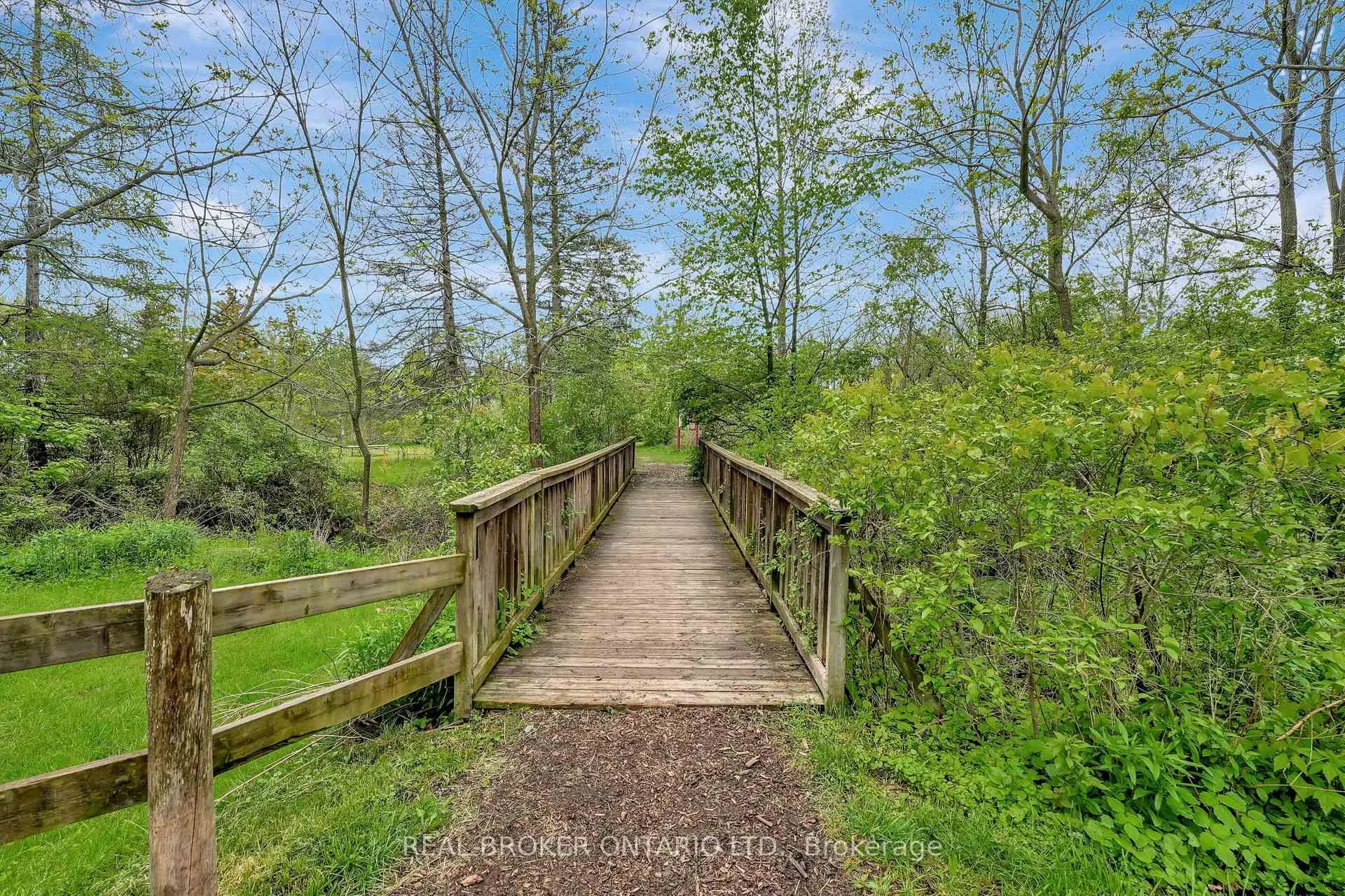 Photo 12 of Unit B, 729 Mount Pleasant Road, Brant, Brantford Twp — HOMEH