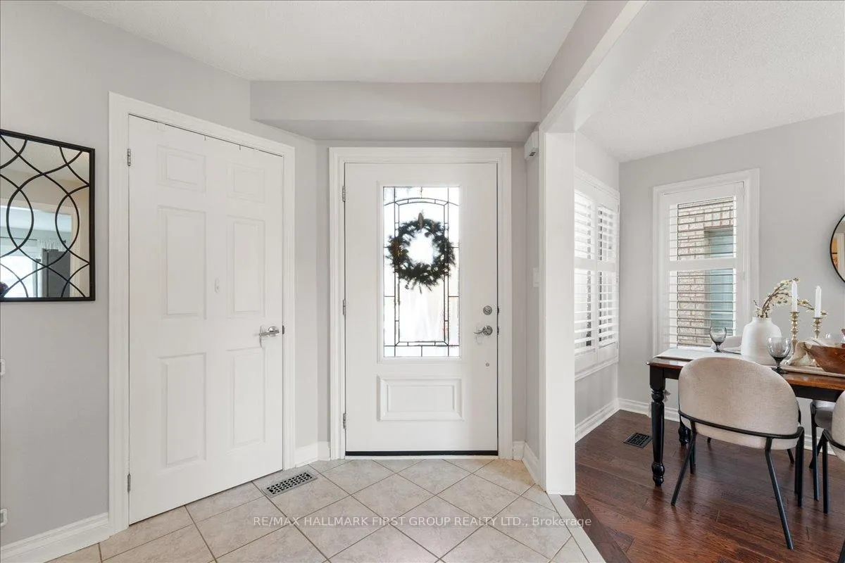 Photo 5 of 429 Summerpark Crescent, Pickering, Amberlea — HOMEH