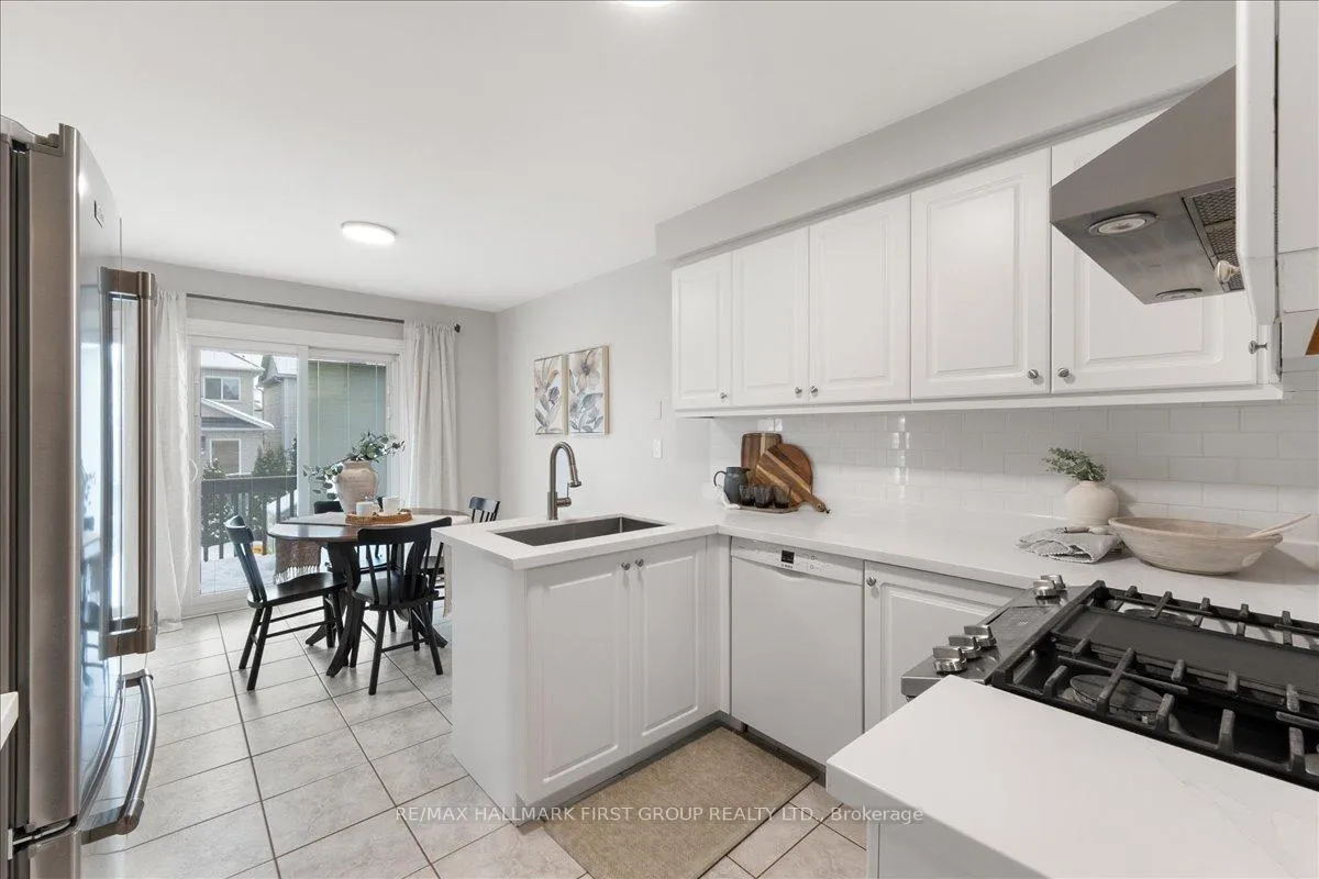 Photo 12 of 429 Summerpark Crescent, Pickering, Amberlea — HOMEH