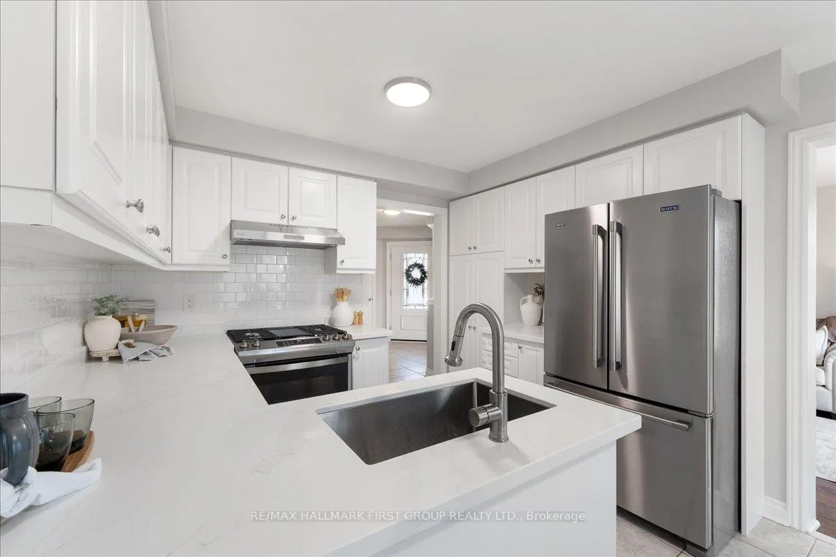 Photo 14 of 429 Summerpark Crescent, Pickering, Amberlea — HOMEH