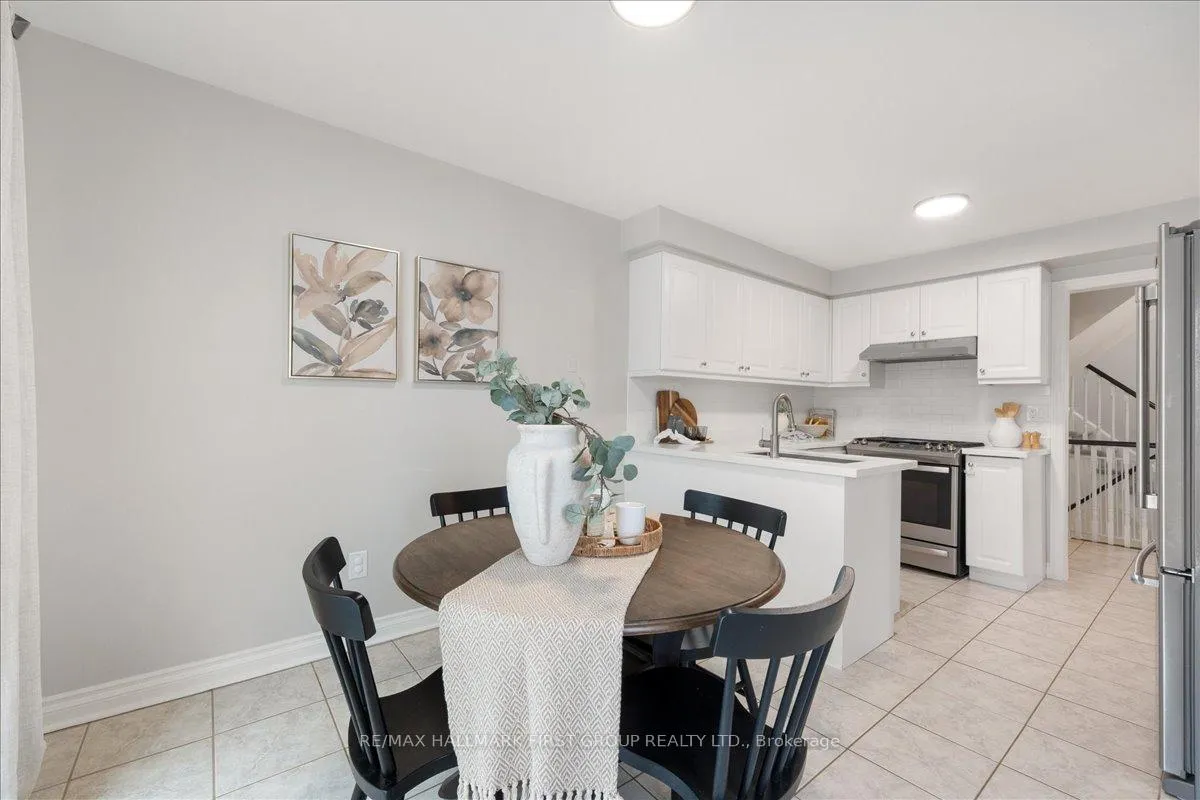 Photo 17 of 429 Summerpark Crescent, Pickering, Amberlea — HOMEH