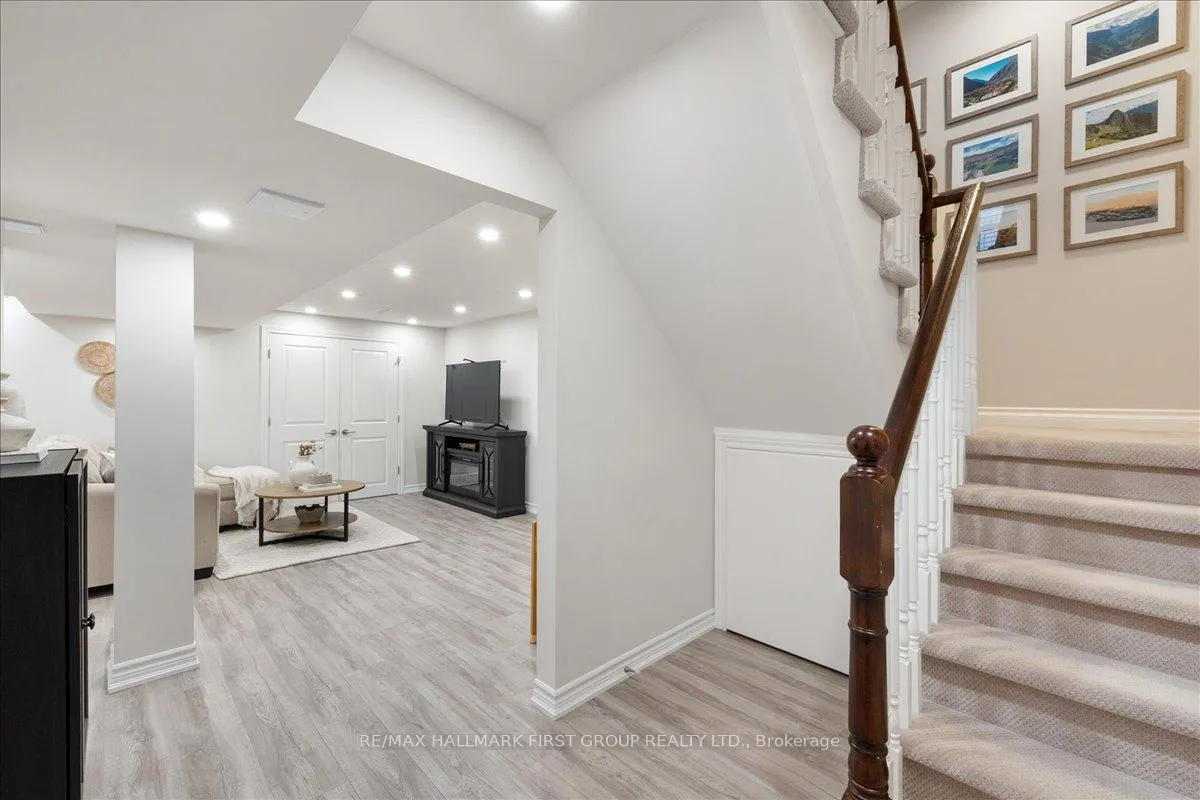 Photo 33 of 429 Summerpark Crescent, Pickering, Amberlea — HOMEH