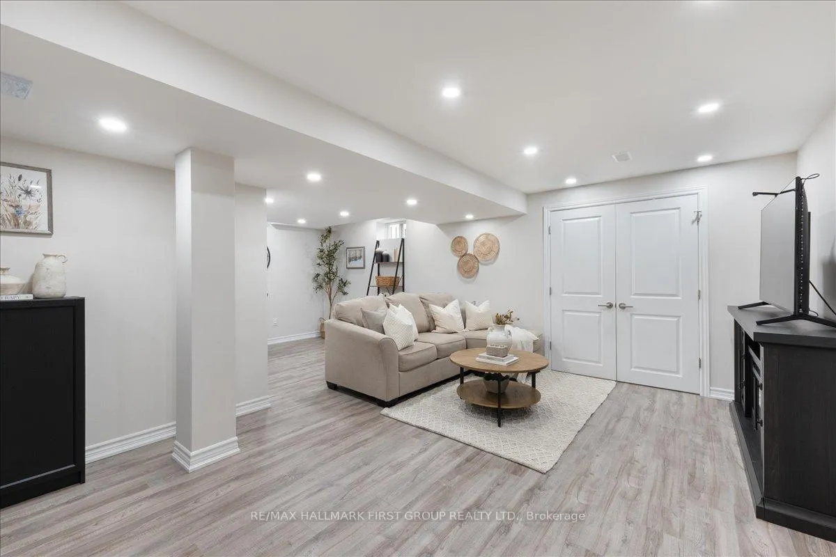Photo 34 of 429 Summerpark Crescent, Pickering, Amberlea — HOMEH
