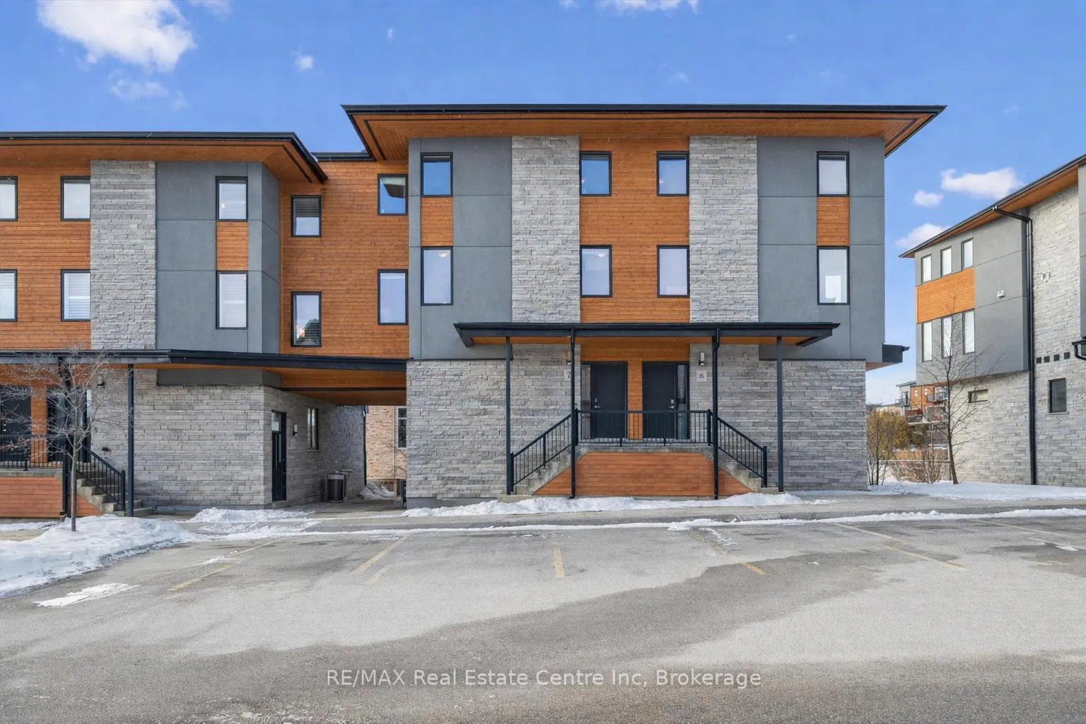 Photo 1 of Unit 7, 32 Arkell Road, Guelph, Kortright East — HOMEH