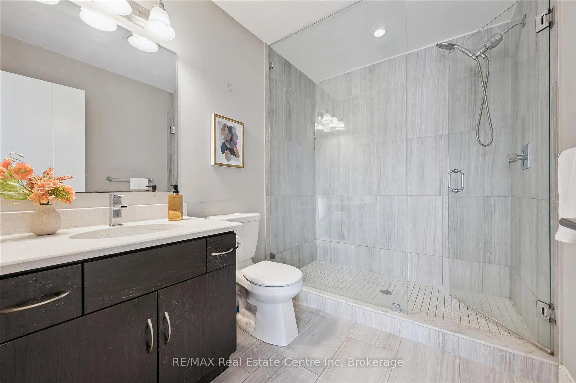 Photo 13 of Unit 7, 32 Arkell Road, Guelph, Kortright East — HOMEH