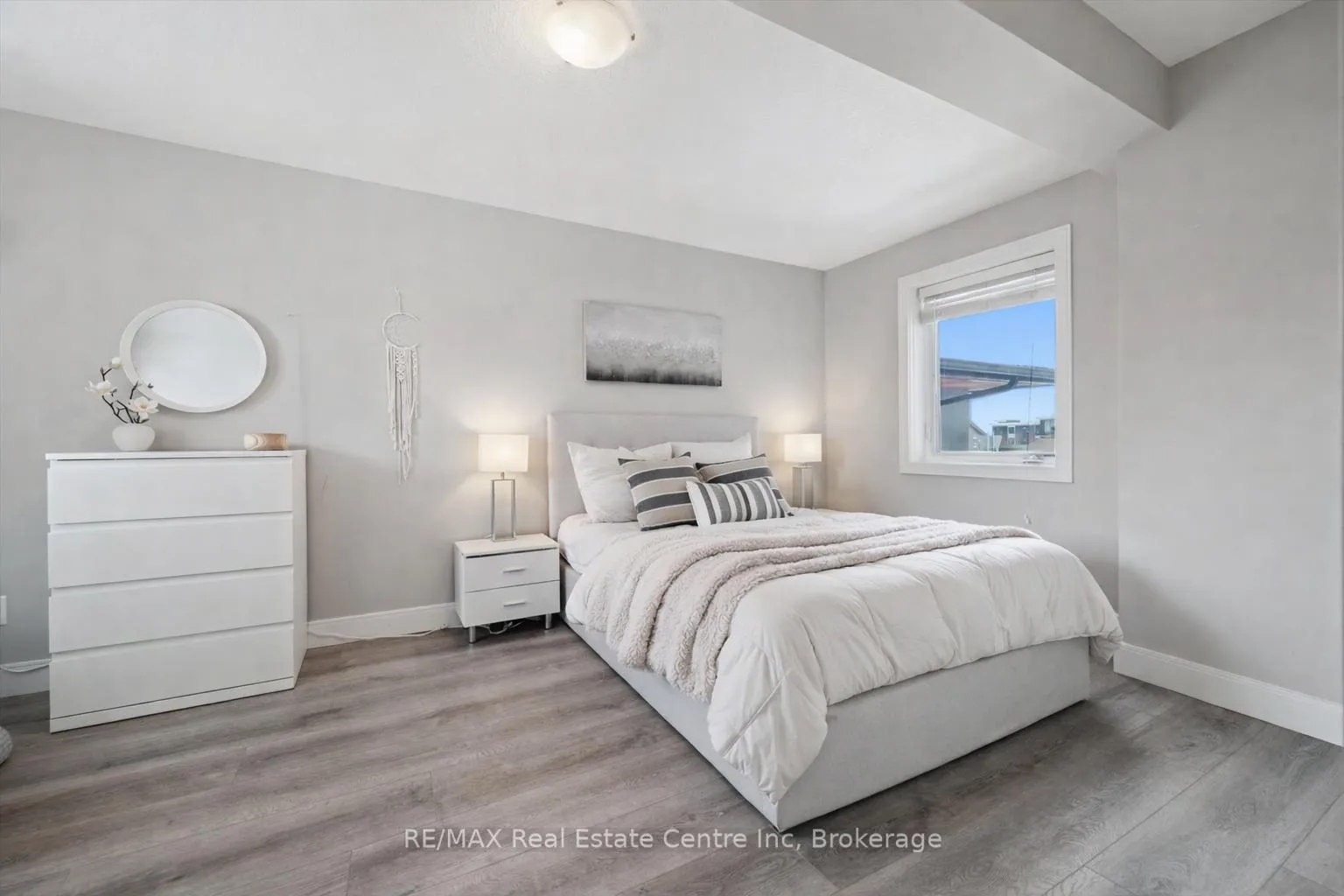 Photo 15 of Unit 7, 32 Arkell Road, Guelph, Kortright East — HOMEH