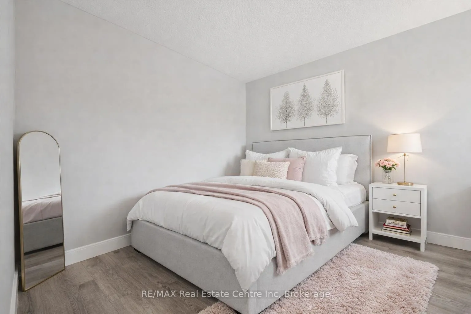 Photo 17 of Unit 7, 32 Arkell Road, Guelph, Kortright East — HOMEH