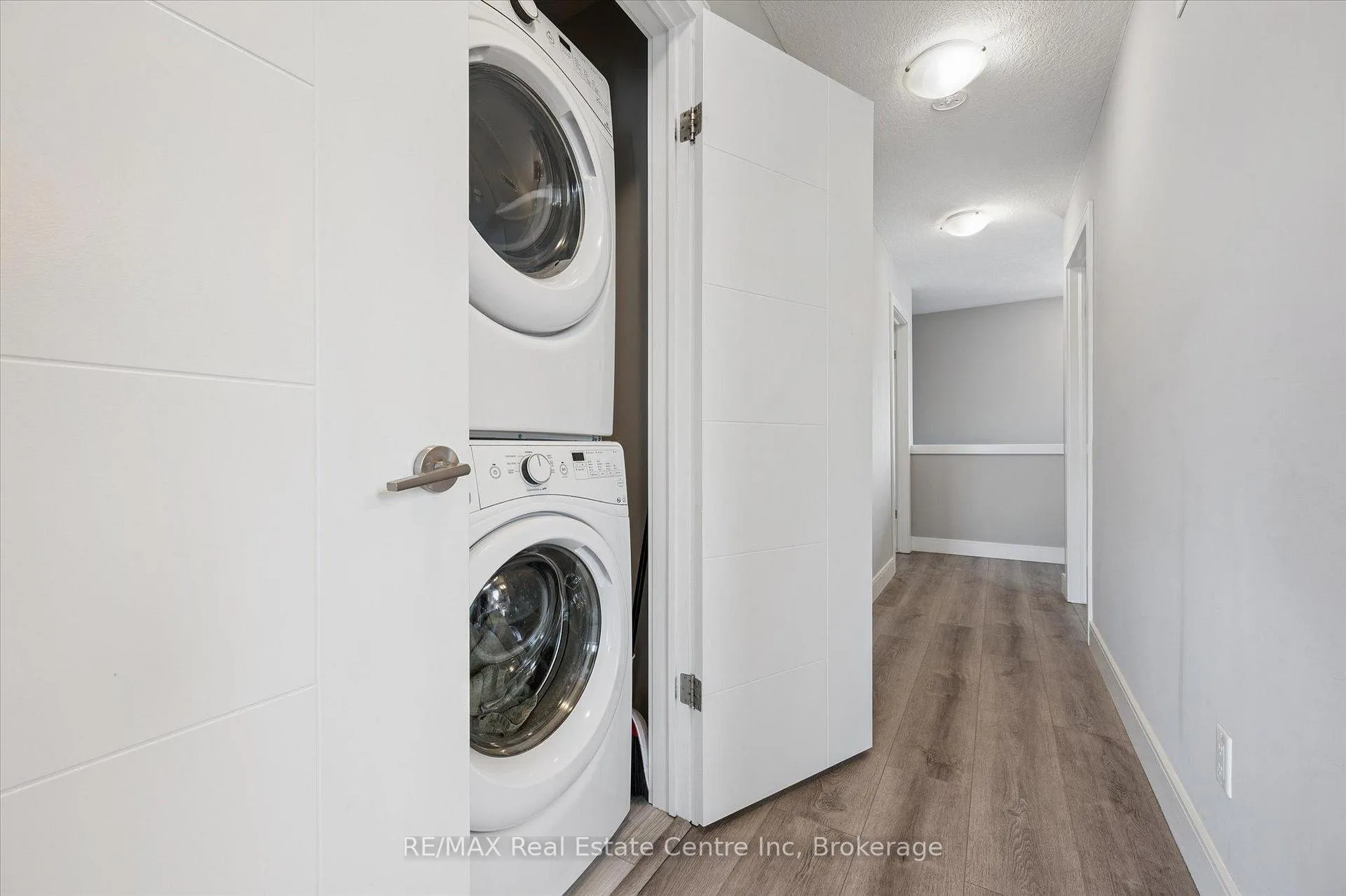 Photo 19 of Unit 7, 32 Arkell Road, Guelph, Kortright East — HOMEH