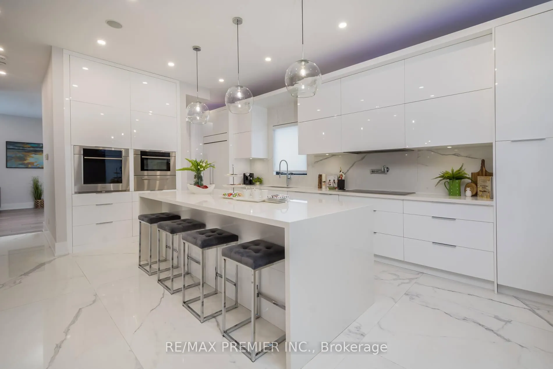 Photo 14 of 63 Pioneer Lane, Vaughan, East Woodbridge — HOMEH