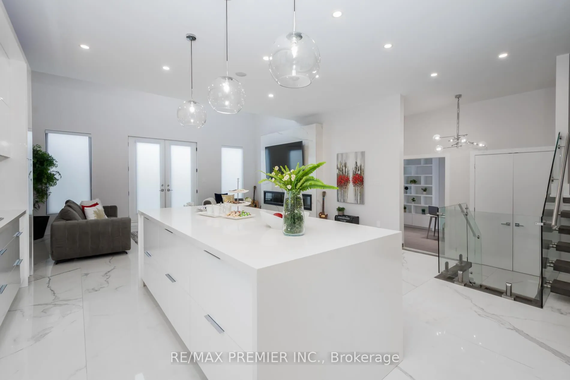Photo 17 of 63 Pioneer Lane, Vaughan, East Woodbridge — HOMEH