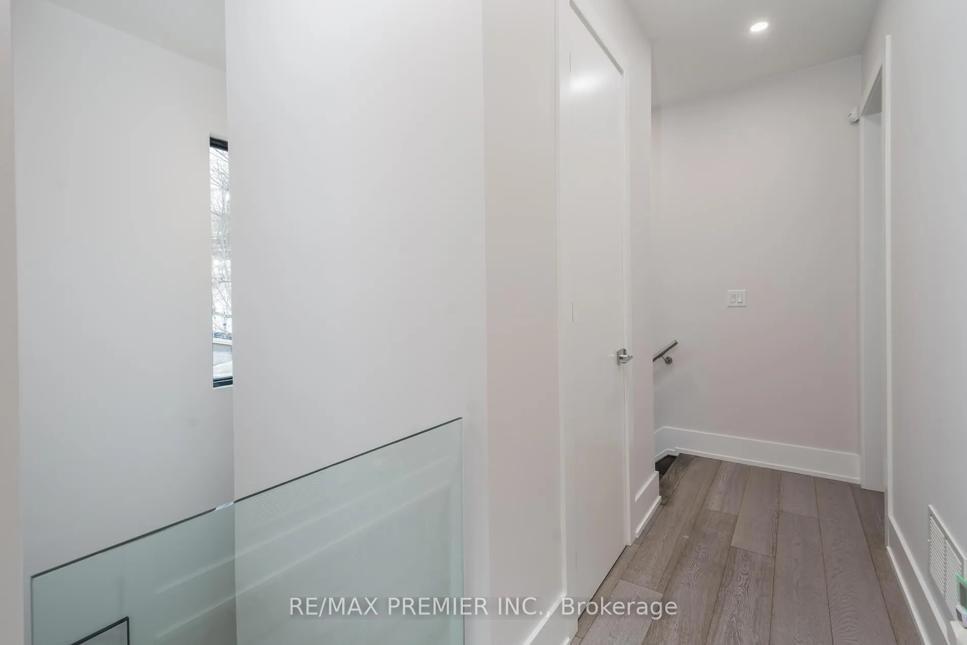 Photo 27 of 63 Pioneer Lane, Vaughan, East Woodbridge — HOMEH