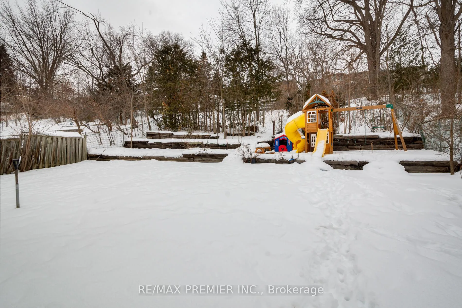 Photo 41 of 63 Pioneer Lane, Vaughan, East Woodbridge — HOMEH