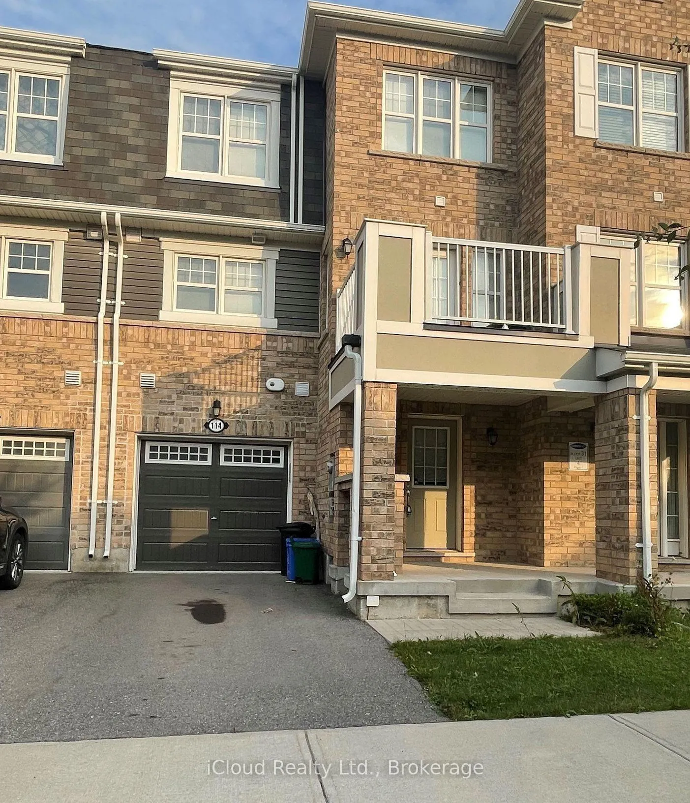 Front of 114 Frost Court
