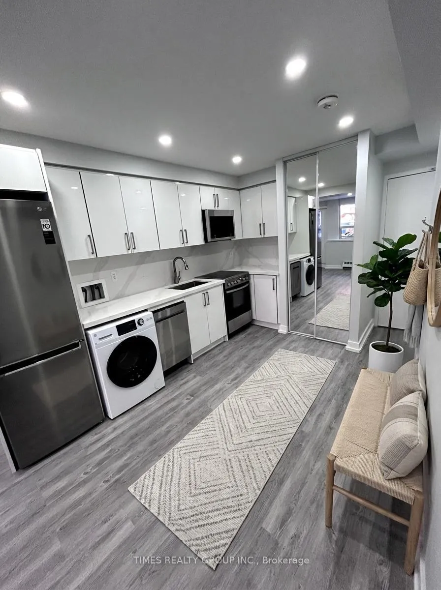 Photo 5 of Unit 105, 15 Walmer Road, Toronto, The Annex — HOMEH