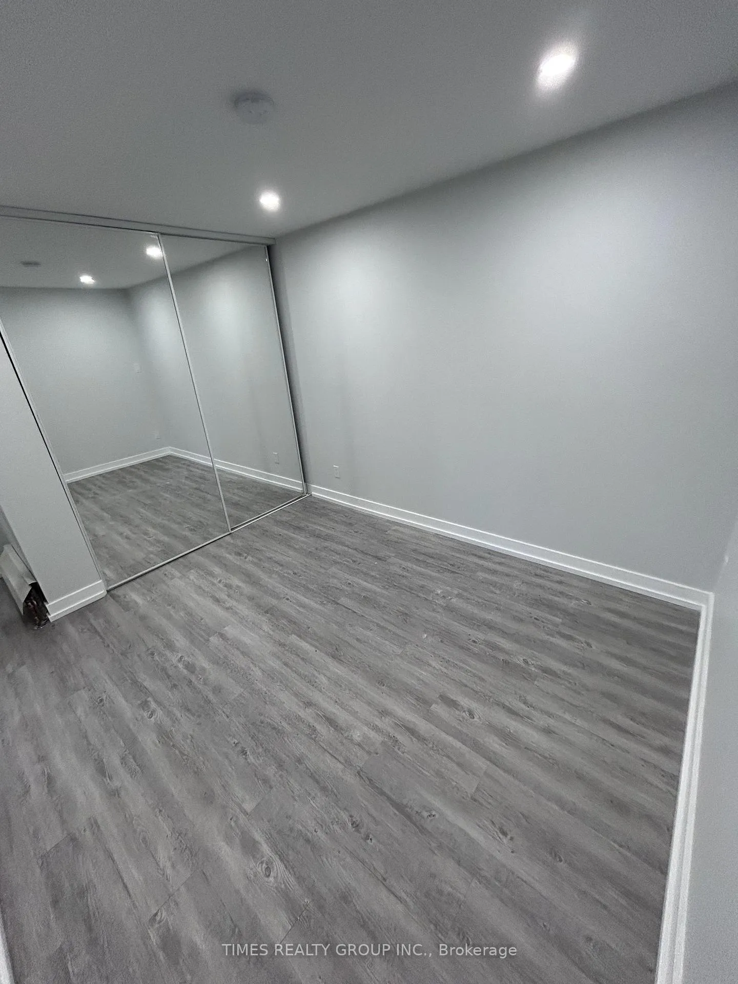 Photo 6 of Unit 105, 15 Walmer Road, Toronto, The Annex — HOMEH