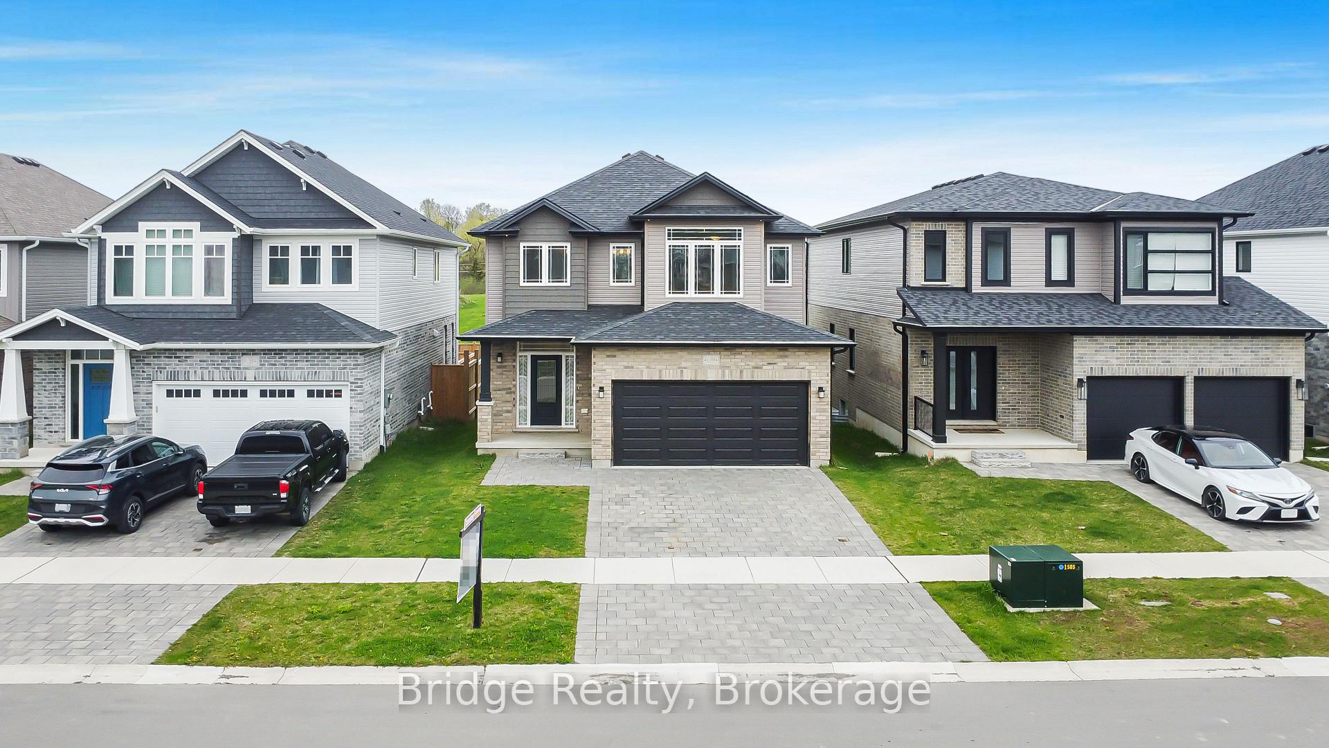 Front of 32 Sutherland Crescent SW
