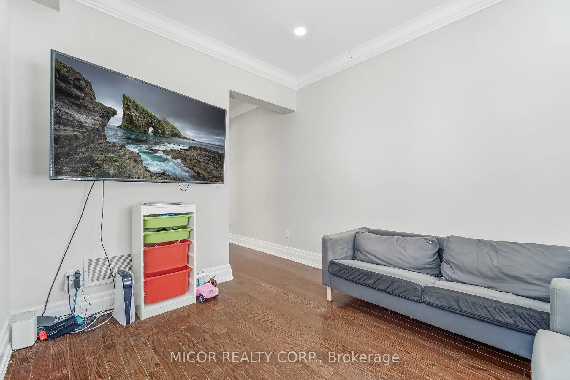 Photo 17 of 37 Ben Boy Avenue, King, Schomberg — HOMEH
