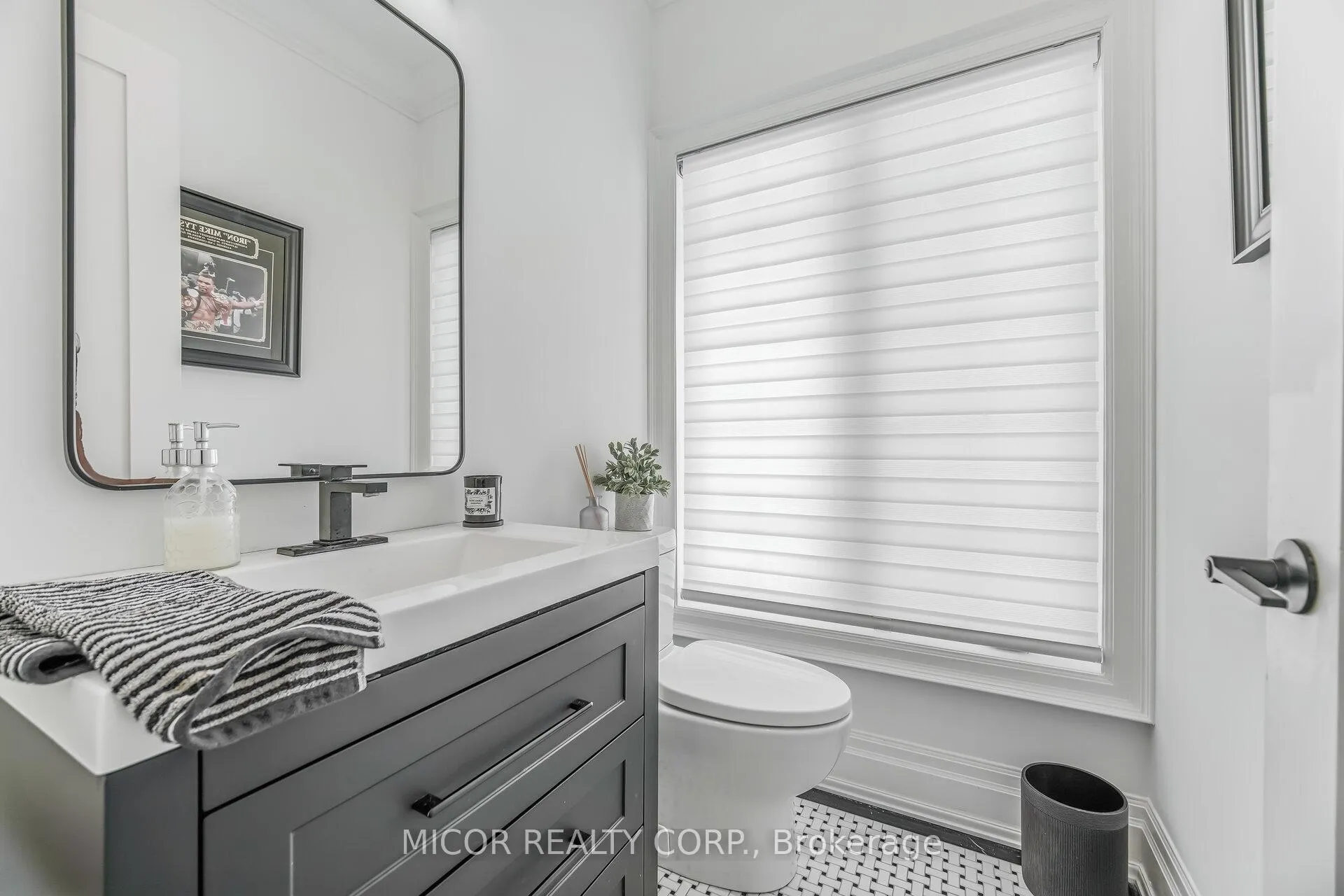 Photo 18 of 37 Ben Boy Avenue, King, Schomberg — HOMEH