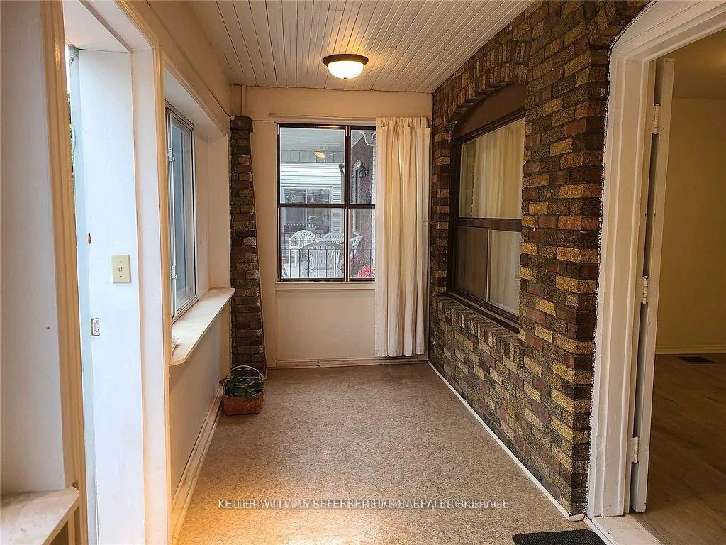 Photo 2 of 109 Springdale Boulevard, Toronto, Danforth Village-East York — HOMEH