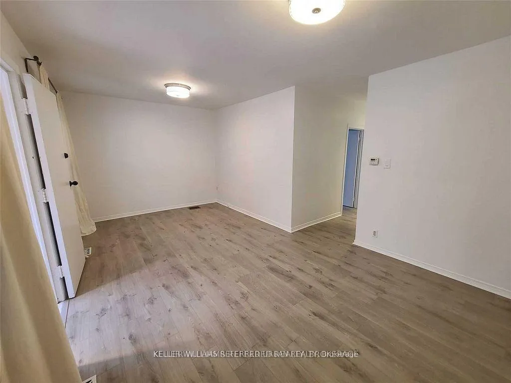 Photo 6 of 109 Springdale Boulevard, Toronto, Danforth Village-East York — HOMEH
