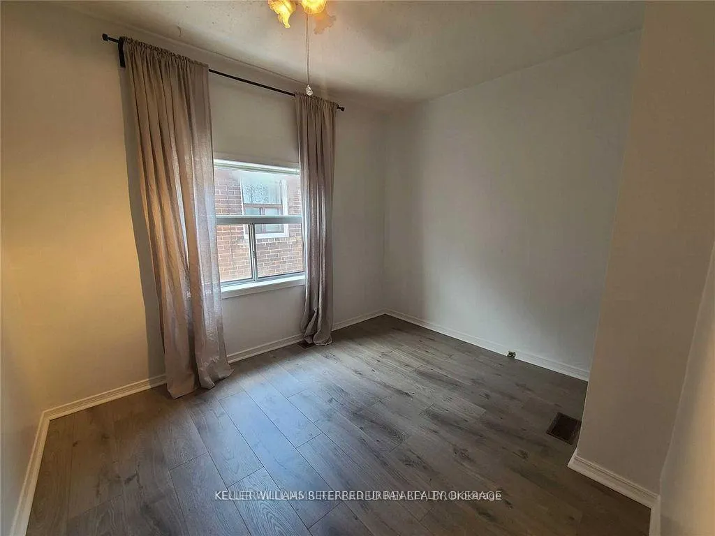 Photo 8 of 109 Springdale Boulevard, Toronto, Danforth Village-East York — HOMEH
