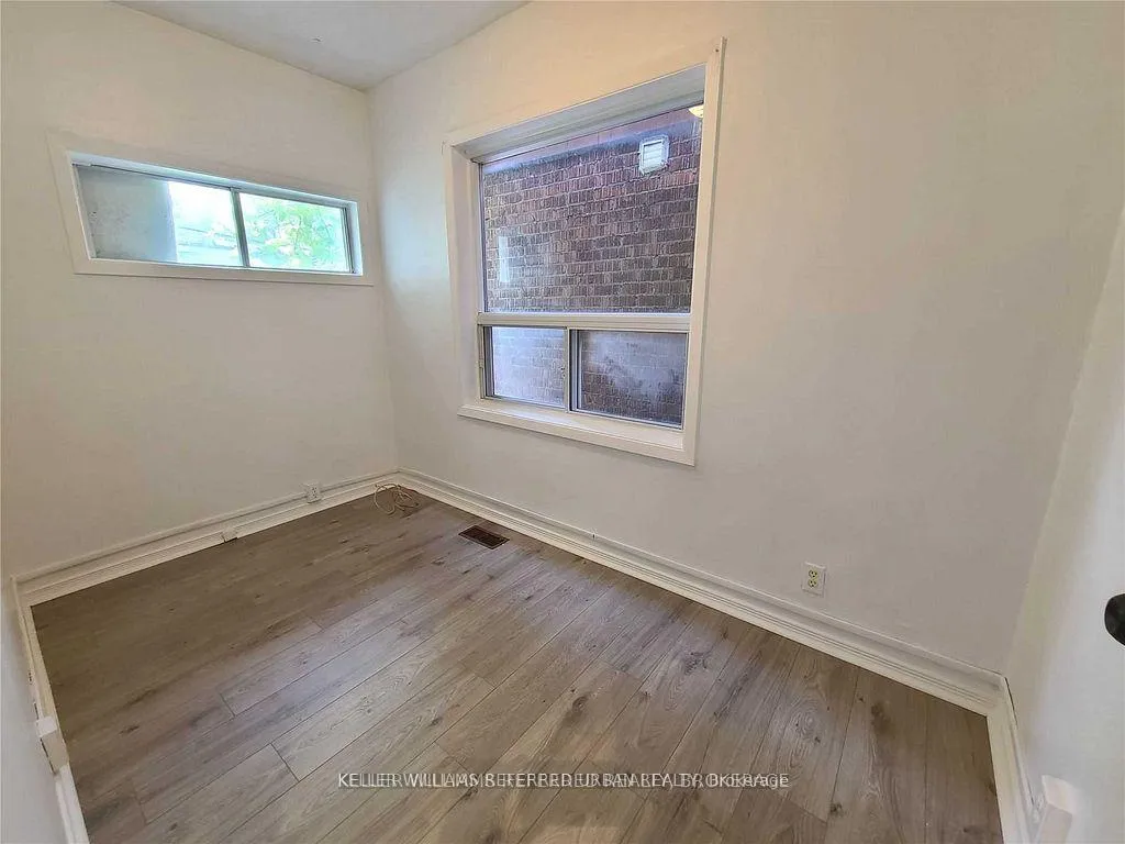 Photo 10 of 109 Springdale Boulevard, Toronto, Danforth Village-East York — HOMEH