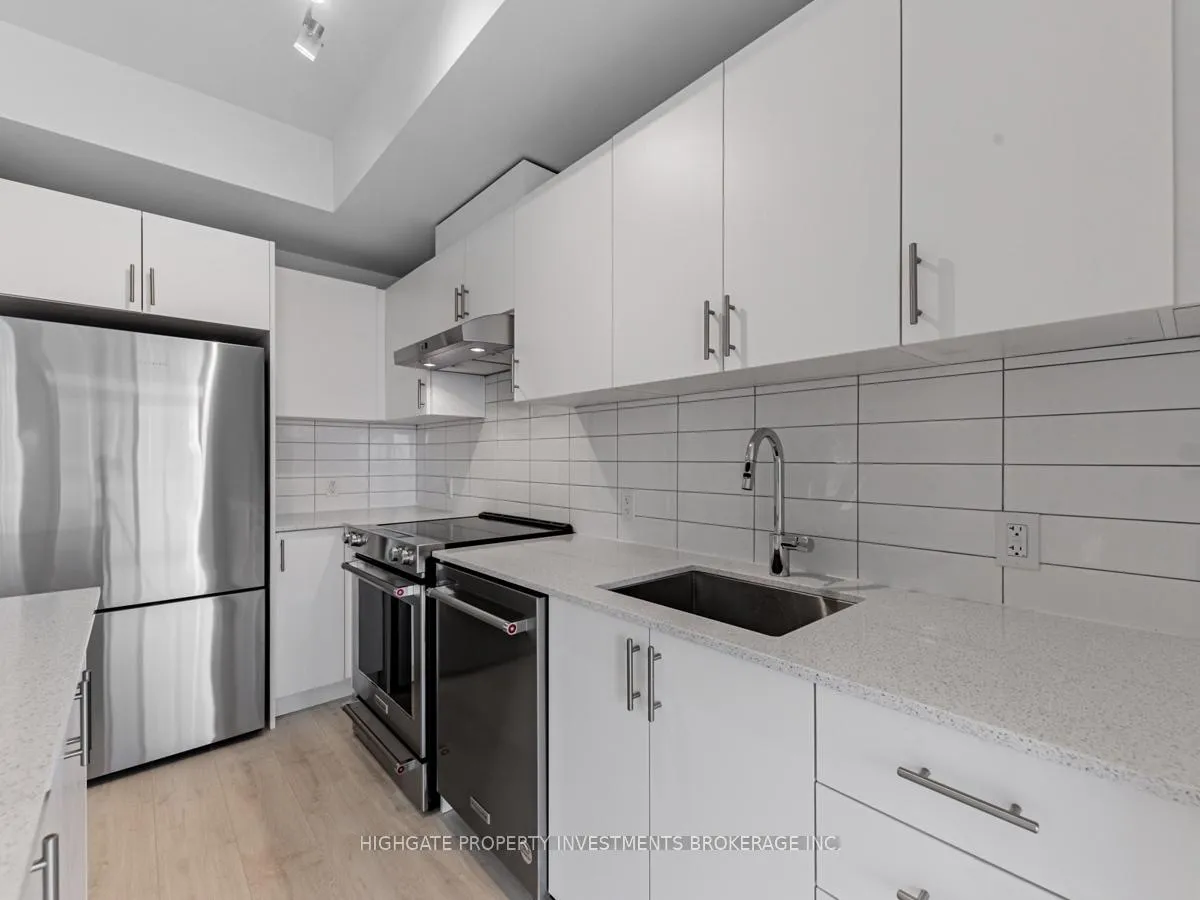 Photo 7 of Unit 1203, 9000 Jane Street, Vaughan, Concord — HOMEH