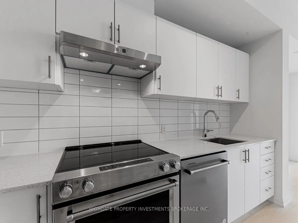 Photo 8 of Unit 1203, 9000 Jane Street, Vaughan, Concord — HOMEH