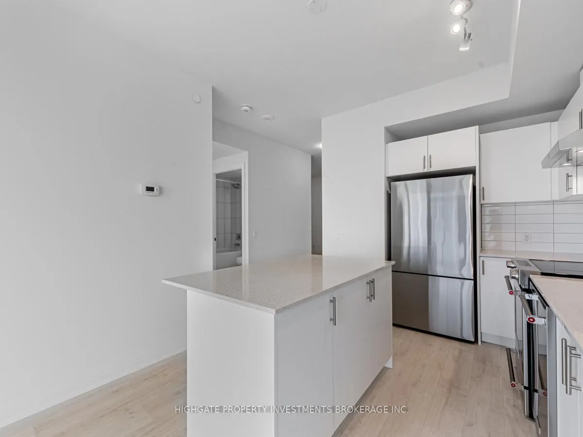 Photo 10 of Unit 1203, 9000 Jane Street, Vaughan, Concord — HOMEH