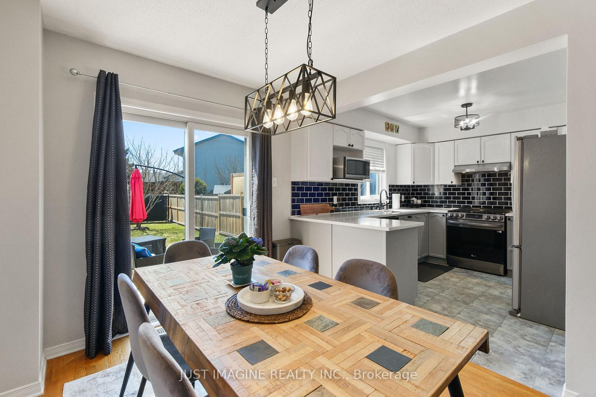 Photo 9 of 24 Binbury Way, Ottawa, Hunt Club Park/Greenboro — HOMEH